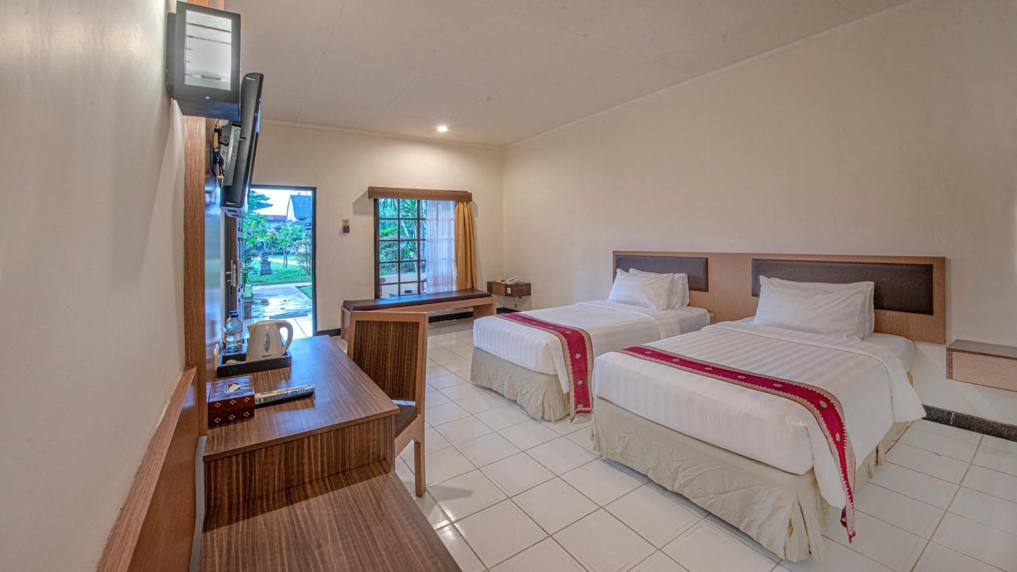 Lombok Garden Hotel Mataram Exterior photo