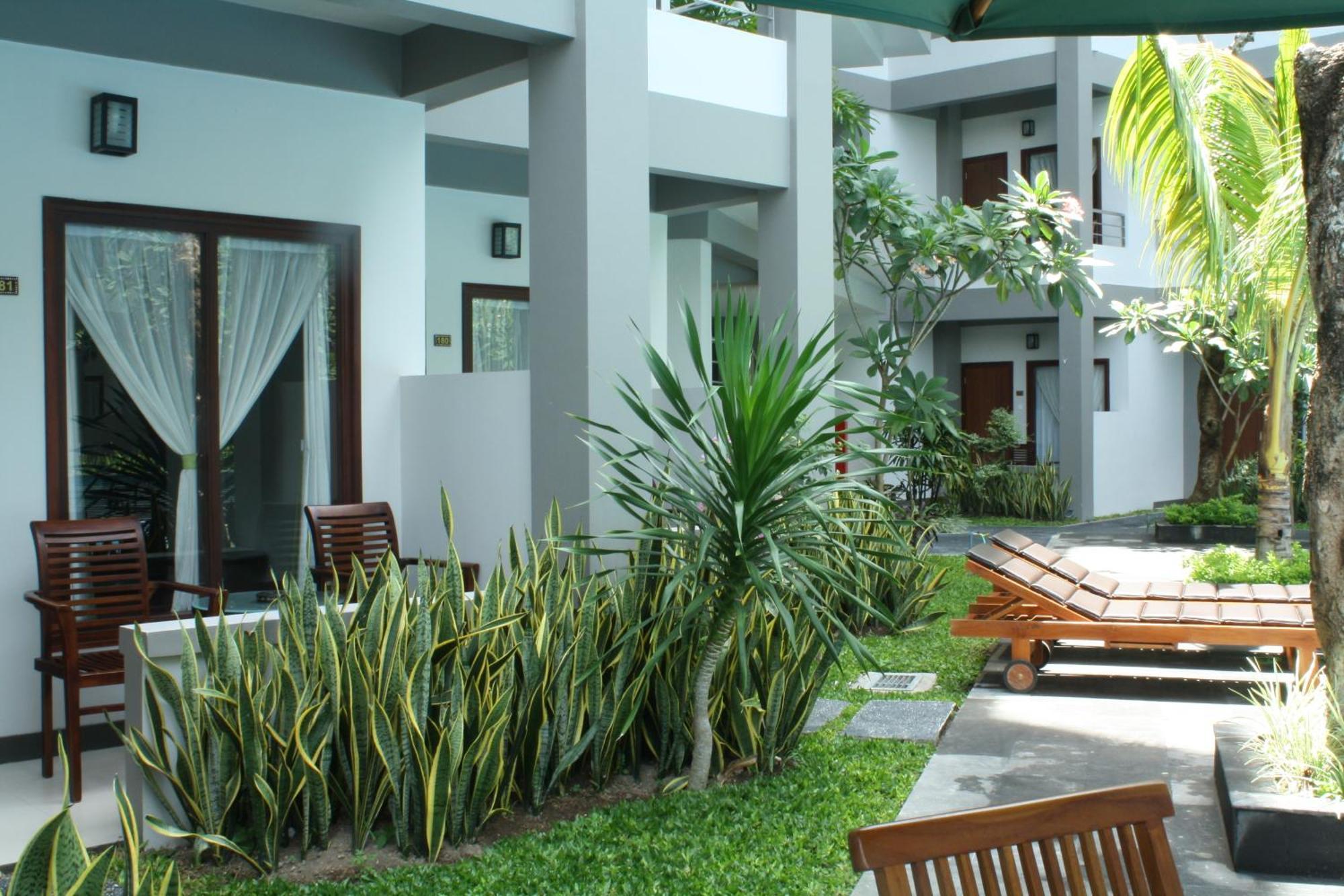 Lombok Garden Hotel Mataram Exterior photo
