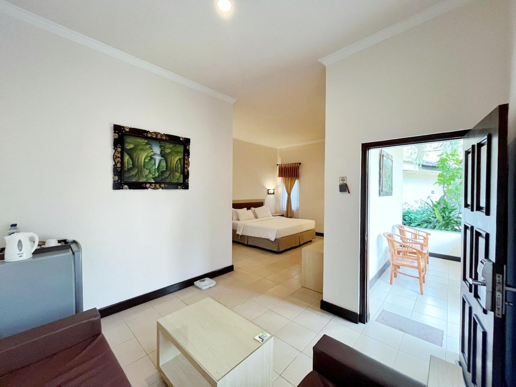 Lombok Garden Hotel Mataram Exterior photo