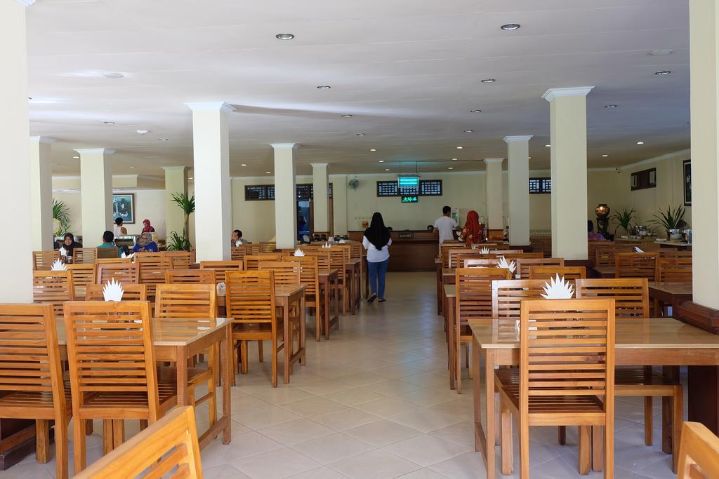 Lombok Garden Hotel Mataram Exterior photo