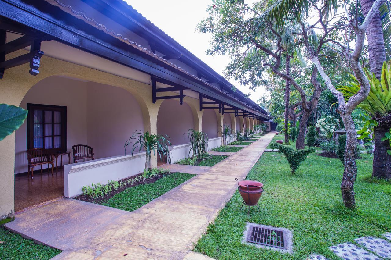 Lombok Garden Hotel Mataram Exterior photo